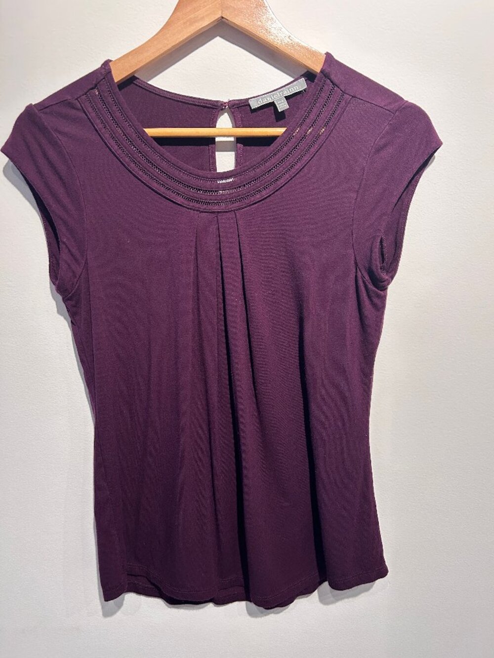 Daniel Rainn Plum Purple Pleated Cap-Sleeve Blouse Openwork Neckline